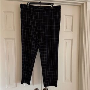 Amanda & Chelsea Black Grid Pattern Pants
